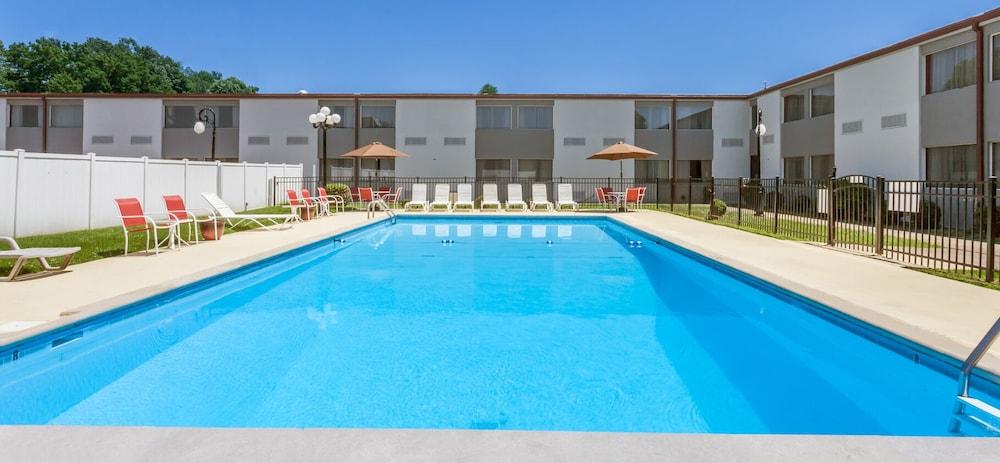 Ramada By Wyndham Henderson/Evansville מראה חיצוני תמונה