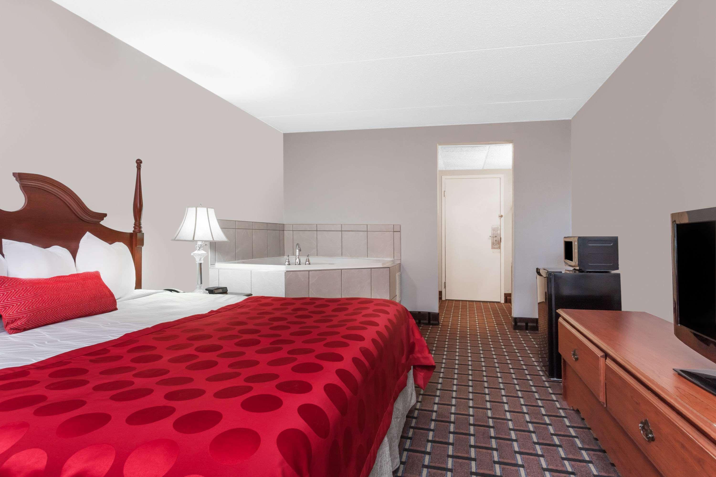Ramada By Wyndham Henderson/Evansville מראה חיצוני תמונה