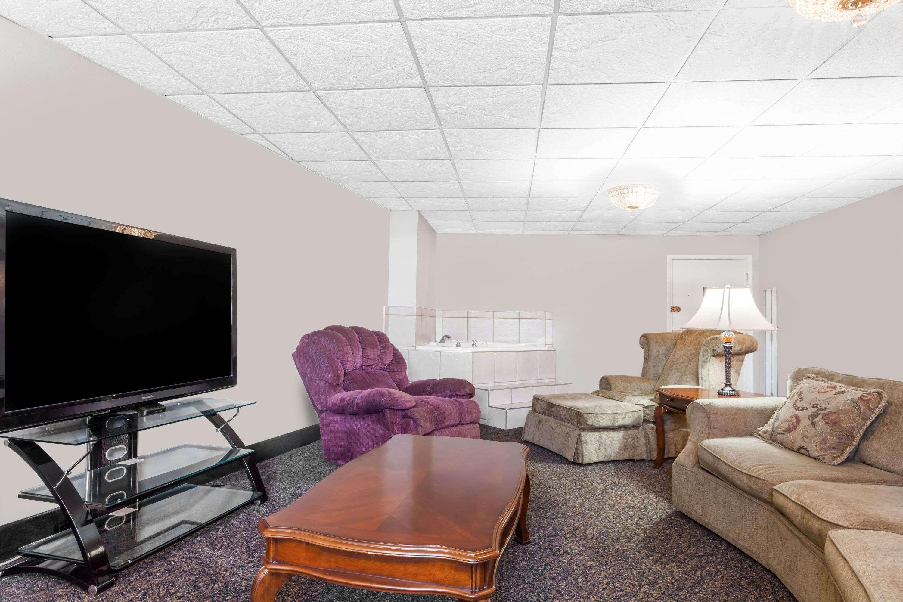 Ramada By Wyndham Henderson/Evansville מראה חיצוני תמונה
