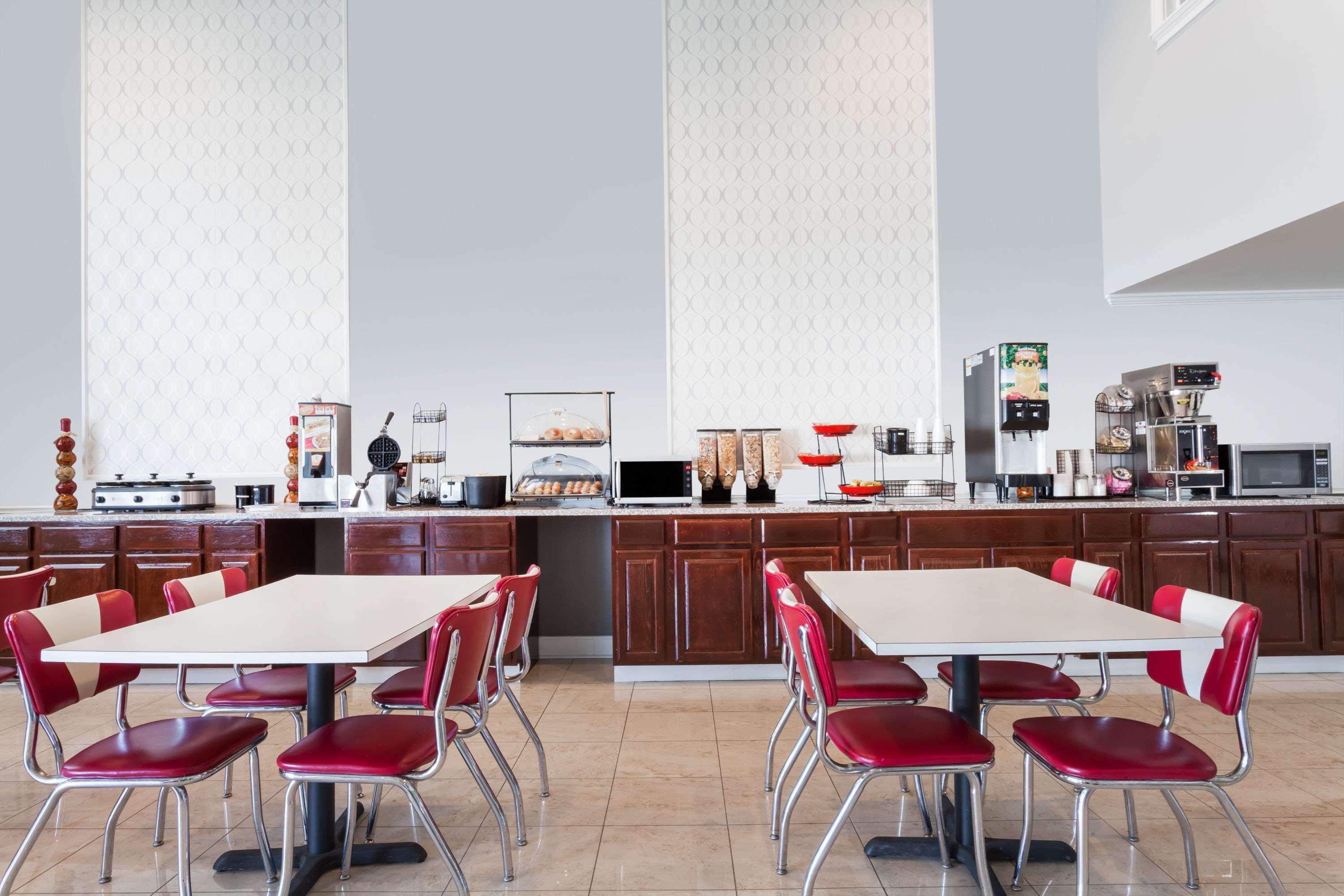Ramada By Wyndham Henderson/Evansville מראה חיצוני תמונה