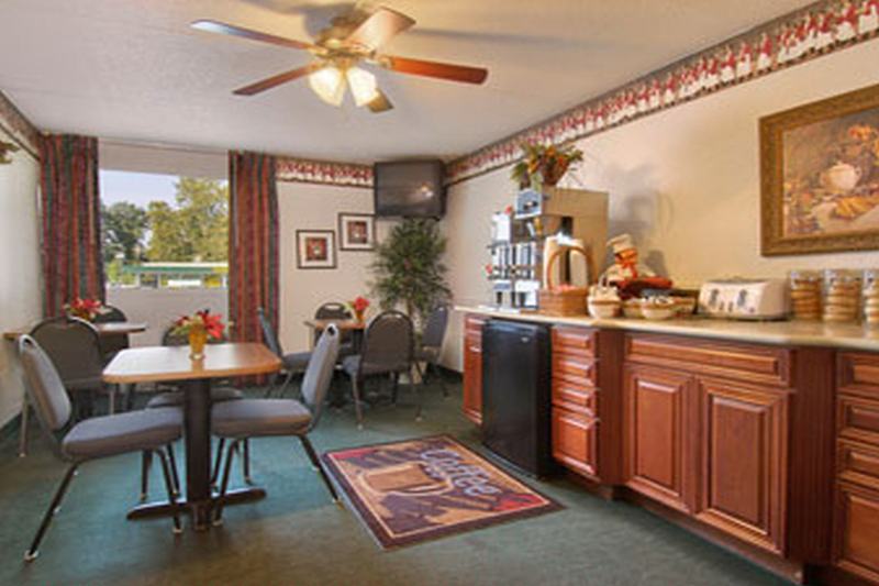 Ramada By Wyndham Henderson/Evansville מראה חיצוני תמונה